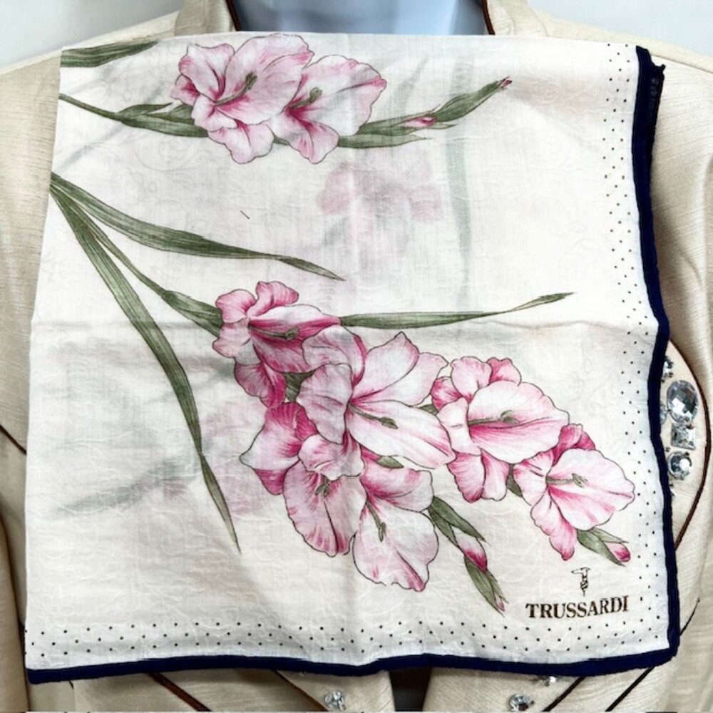 New Unused TRUSSARDI Mini Scarf/Handker Cotton/Silk 19" Light pink floral(73)